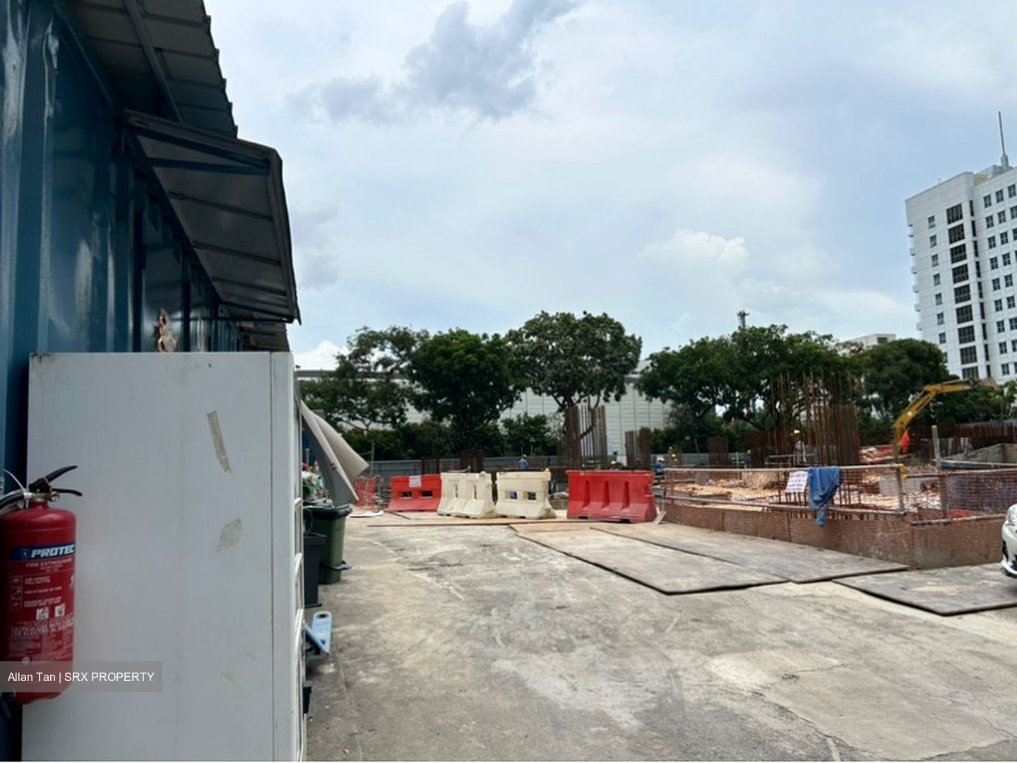 Space 18 (D12), Warehouse #504445351